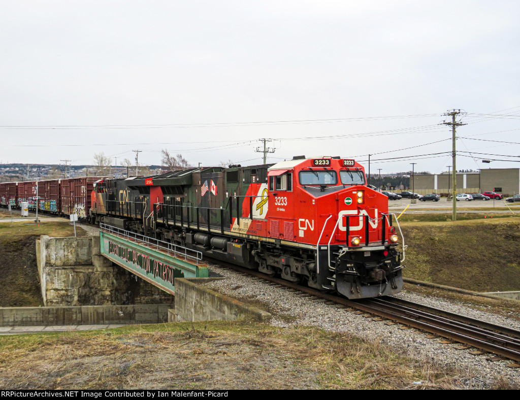 CN 3233 leads train 403 on 132 Overpass